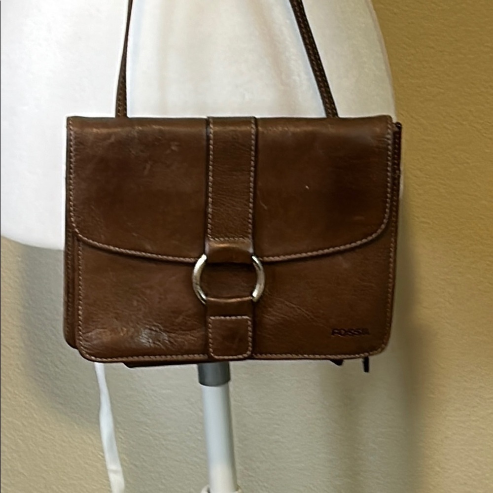FOSSEL VINTAGE CROSSBODY PURSE WITH WALLET FEATURES IN BACK ZIPPED POCKET